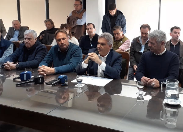 Para Llaryora, el resultado de la muestra también deberá medirse por las operaciones concretadas y por su capacidad para sostener empresas, producción y puestos de trabajo.
